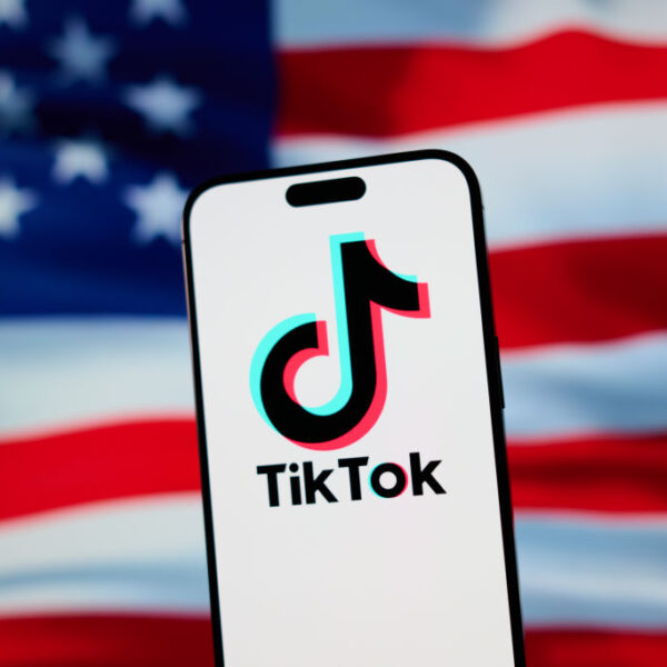Revival of TikTok: Service Restored Across the US!