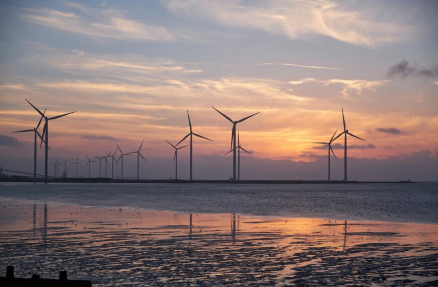 Discover La Banque Postale's Innovative ESG Investment Tiers for Sustainable Finance