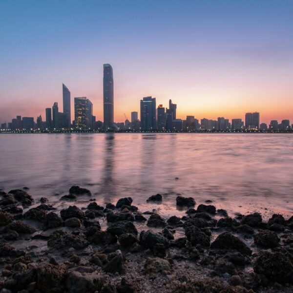 Hong Kong and Abu Dhabi Join Forces to Enhance Investment Manager Regulatory Oversight