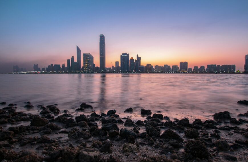 Hong Kong and Abu Dhabi Join Forces to Enhance Investment Manager Regulatory Oversight
