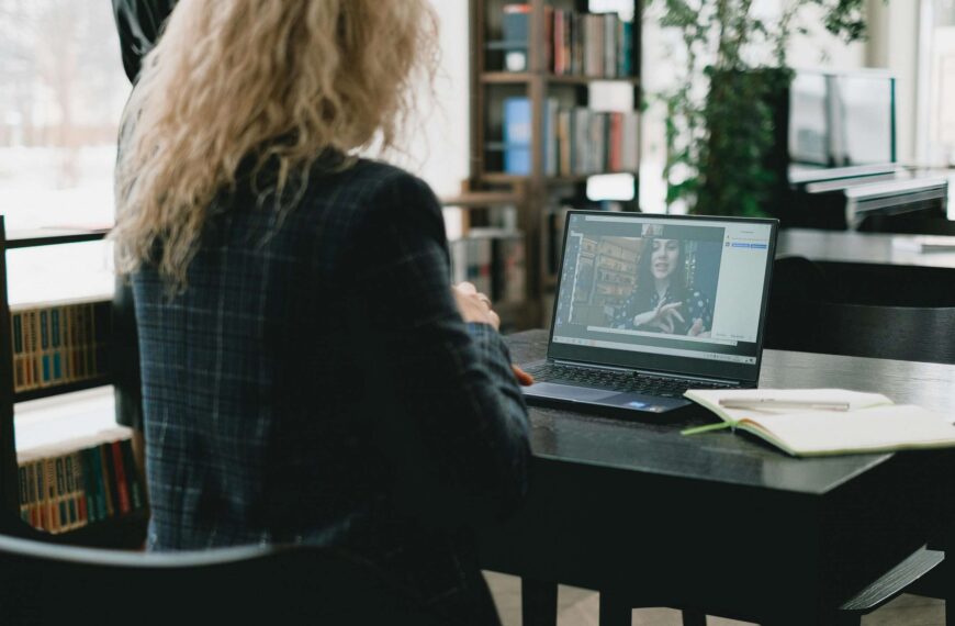 How Outdated Voice Recording Systems Endanger Your Organization's Compliance: Key Risks and Solutions