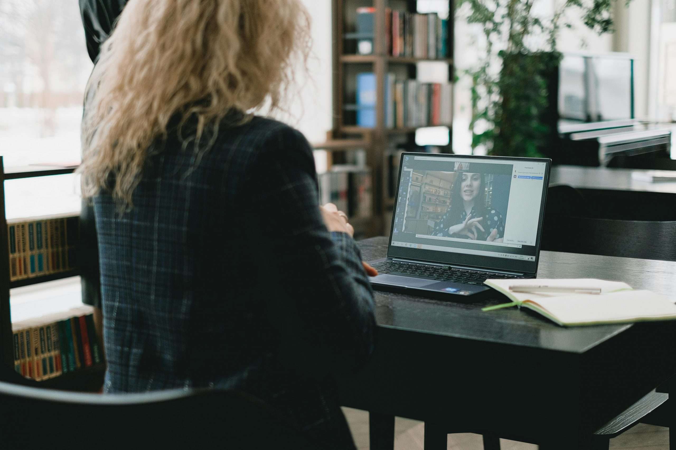 How Outdated Voice Recording Systems Endanger Your Organization's Compliance: Key Risks and Solutions