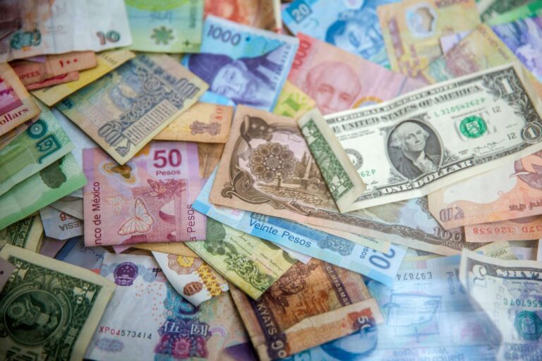 Mastering Currency Risk: Boosting Portfolio Returns and Optimizing Investment Strategies