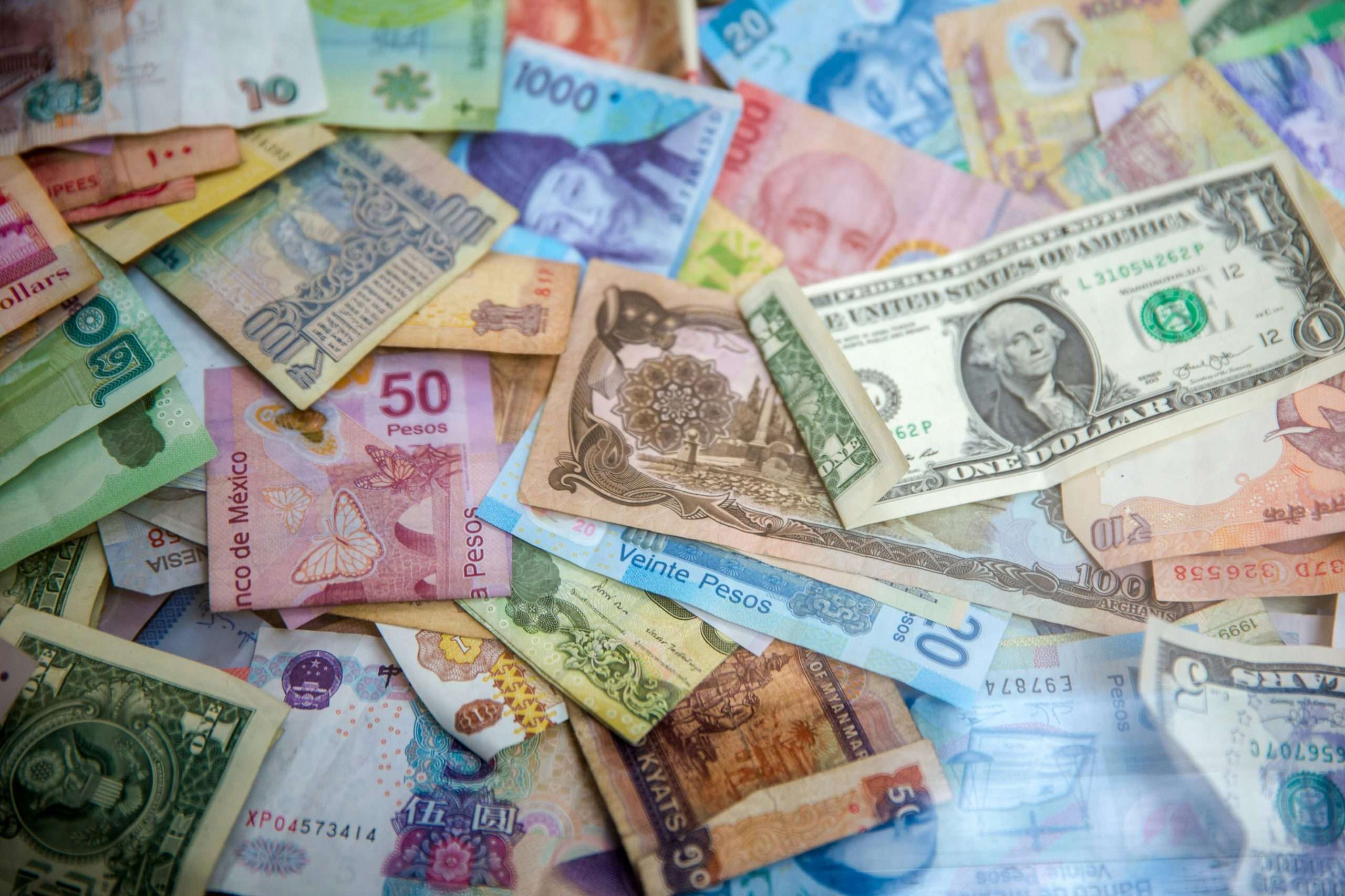 Mastering Currency Risk: Boosting Portfolio Returns and Optimizing Investment Strategies