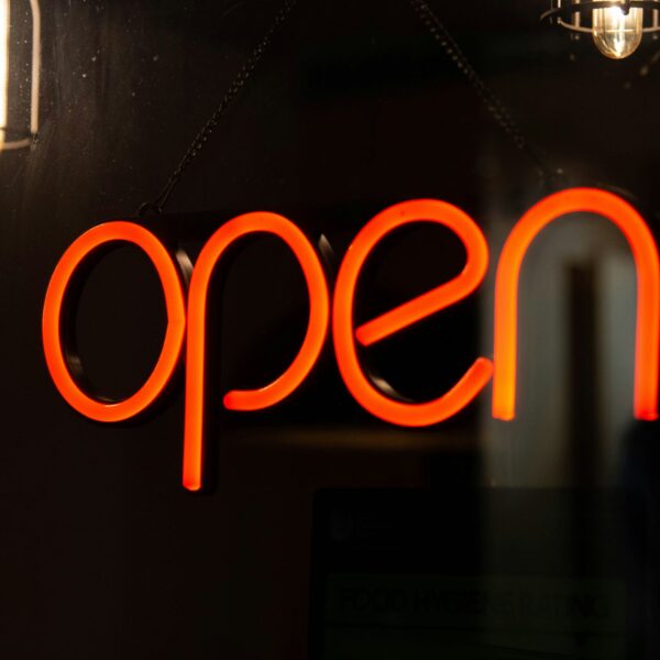 Open Banking Gains Momentum: 42% of UK Firms Embrace Innovation to Combat Fraud and Boost Efficiency
