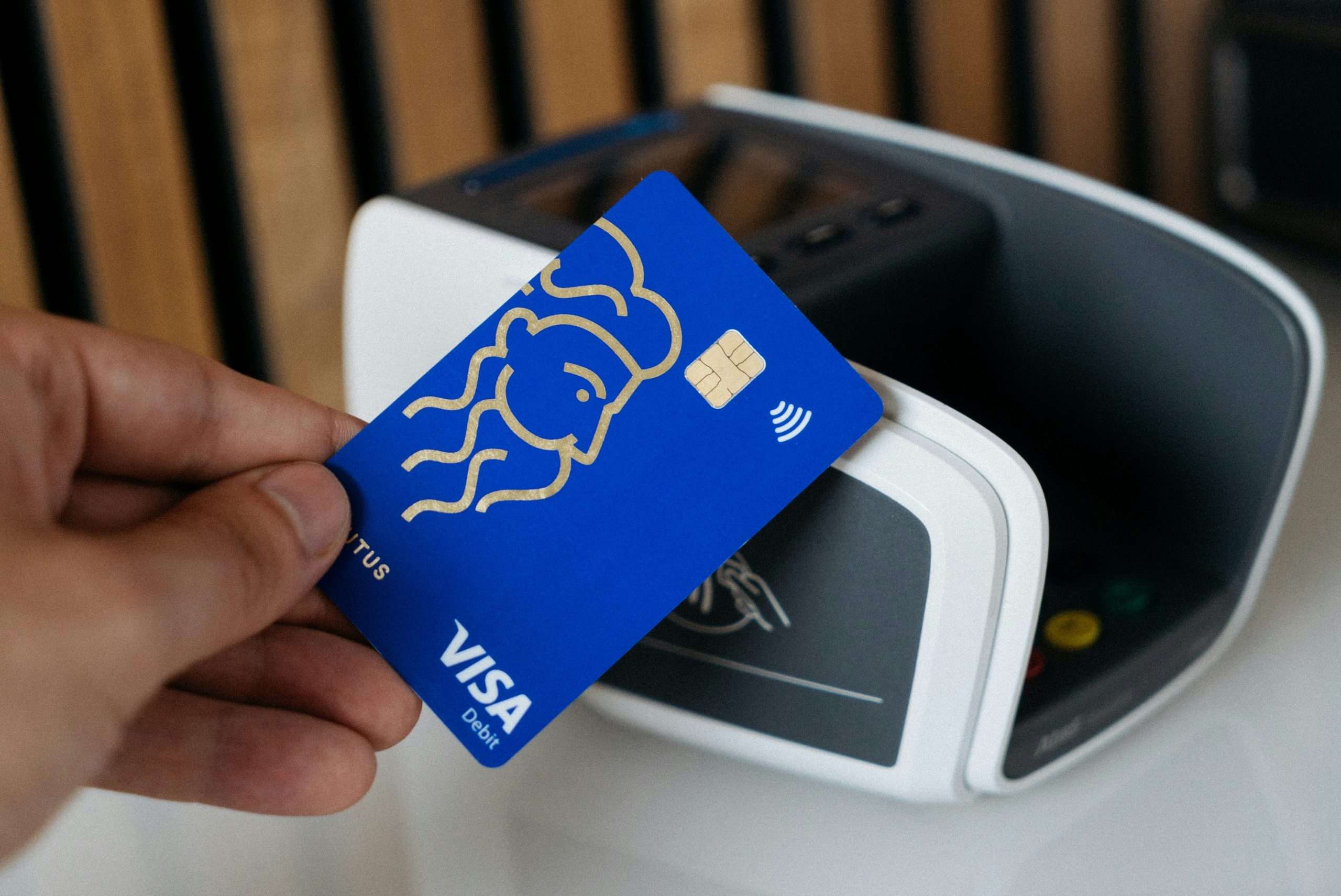 Revolutionizing Pet Insurance Payments: Policy Expert Partners with GoCardless for Seamless Transactions