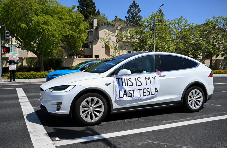 Tesla's Board Searches for Musk's Successor Amid Washington Lobbying Efforts