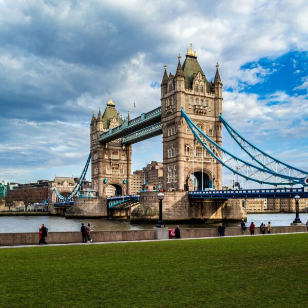 TradeBridge Secures £70M Credit Line from Castlelake to Boost UK SMEs and eCommerce Growth
