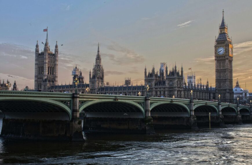 UK Businesses Prepare for ECCTA: Navigating New Economic Crime Laws