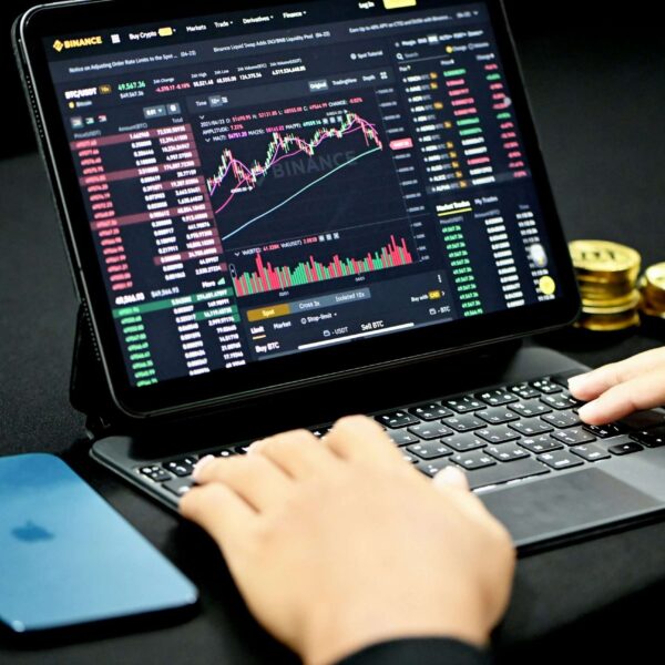 Unlocking AI in Futures Trading: Mastering Precision Forecasting and Real-Time Risk Management