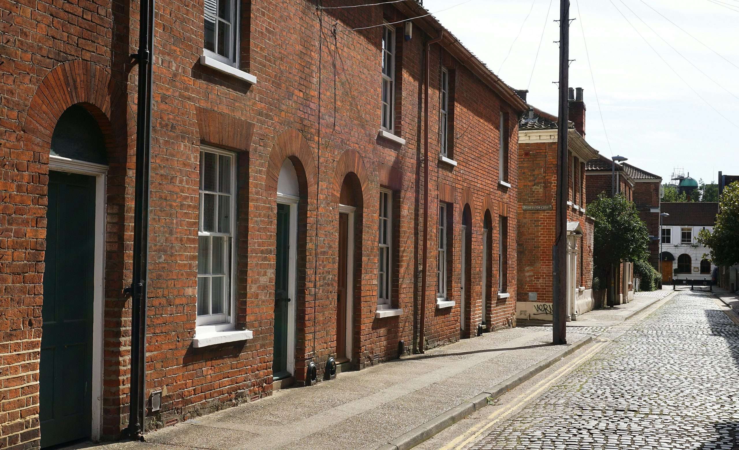 Unlocking AML in Real Estate: The Ultimate Guide for Estate Agents and Homebuyers
