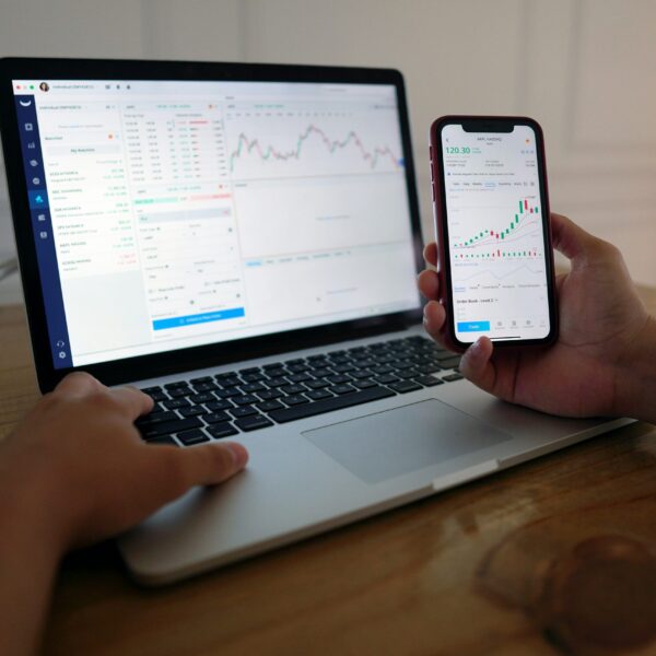 Unlocking Seamless Investing: How WealthTechs Integrate Investment Solutions into Everyday Financial Apps