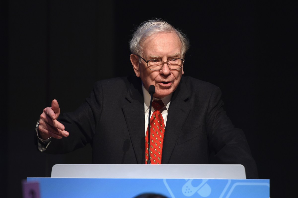 Warren Buffett to Pass the Torch: Berkshire Hathaway CEO Transition Announced